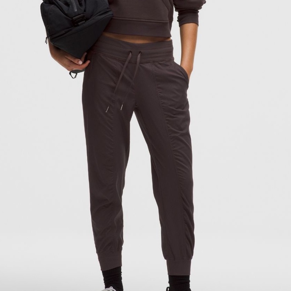 lululemon athletica Women's Dance Studio mid rise jogger 7/8 length